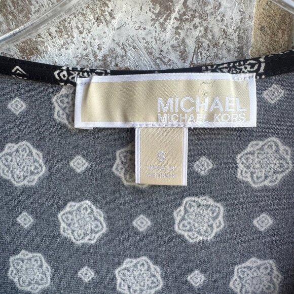 MICHAEL Michael Kors Sleeveless Lacing V-Neck Mandala Print Blouse Size S - Picture 3 of 8